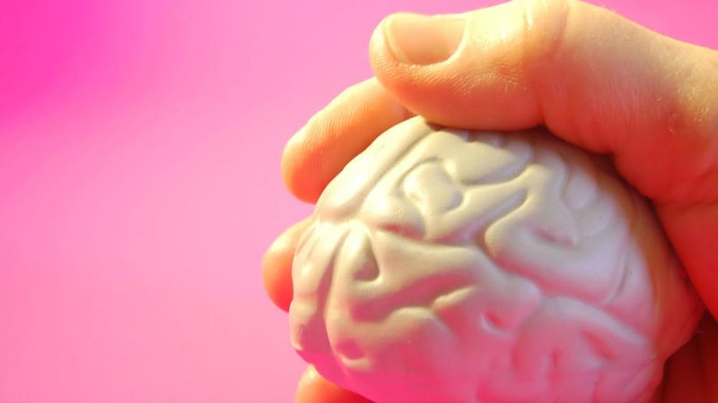 Stimuler électriquement le cerveau pour traiter la maladie de Parkinson