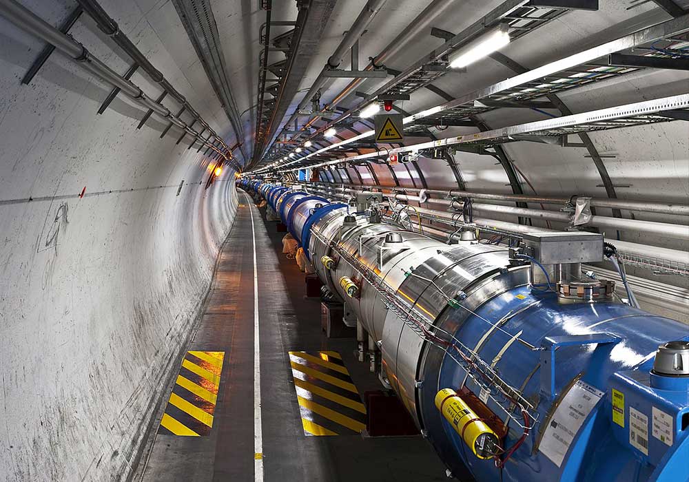 Un mystérieux signal au LHC : bruit ou particule inattendue ?